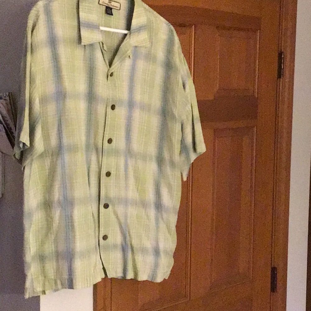 Tommy Bahama Men’s Shirt